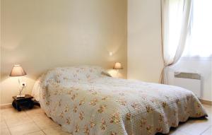 Stunning home in Saint Roman with 4 Bedrooms and WiFi