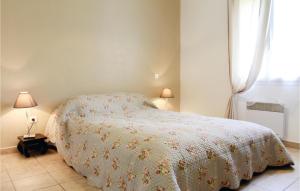 Maison de vacances Stunning home in Saint Roman with 4 Bedrooms and WiFi  26410 Saint-Roman Rhône-Alpes