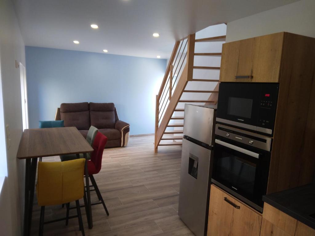 Stunning home in Salernes with WiFi, 3 Bedrooms and Outdoor swimming pool 83690 Salernes