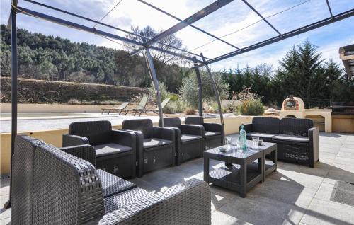 Stunning home in Salernes with WiFi, Private swimming pool and Outdoor swimming pool