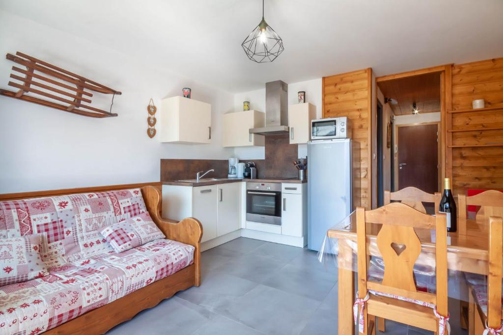 Stunning home in Scill with 2 Bedrooms, WiFi and Heated swimming pool