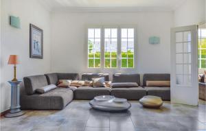 Stunning home in St Florent with 5 Bedrooms, WiFi and Outdoor swimming pool