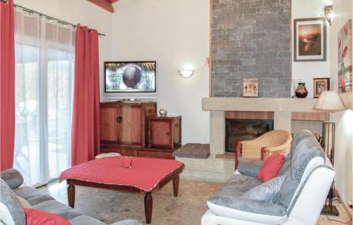 Stunning home in St Fortunat s-Eyrieux with 5 Bedrooms, WiFi and Outdoor swimming pool