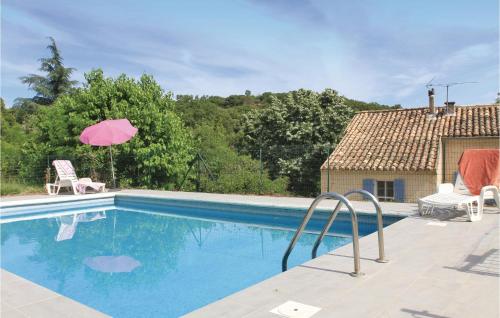Stunning home in St, Julien de Peyrolas with 3 Bedrooms, WiFi and Private swimming pool