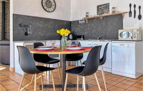 Stunning home in St, Pierre Langers with 2 Bedrooms and WiFi