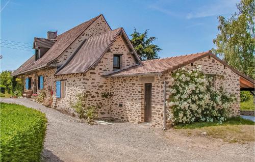 Stunning home in St, Priest La Fougeres with 3 Bedrooms, Private swimming pool and Outdoor swimming pool