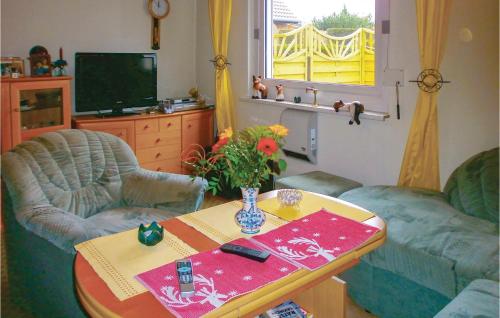 Stunning home in Sundhagen OT Tremt with 2 Bedrooms and WiFi