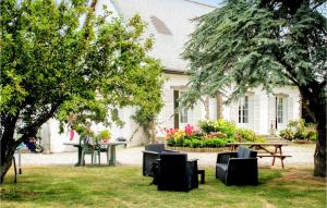 Stunning home in Surville with 5 Bedrooms and WiFi