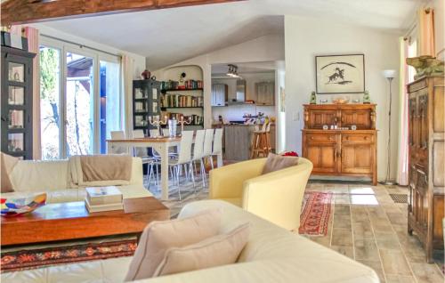 Stunning home in Tourrettes with 3 Bedrooms, WiFi and Private swimming pool
