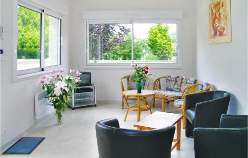 Stunning home in Trvou Treguignec with 3 Bedrooms and WiFi