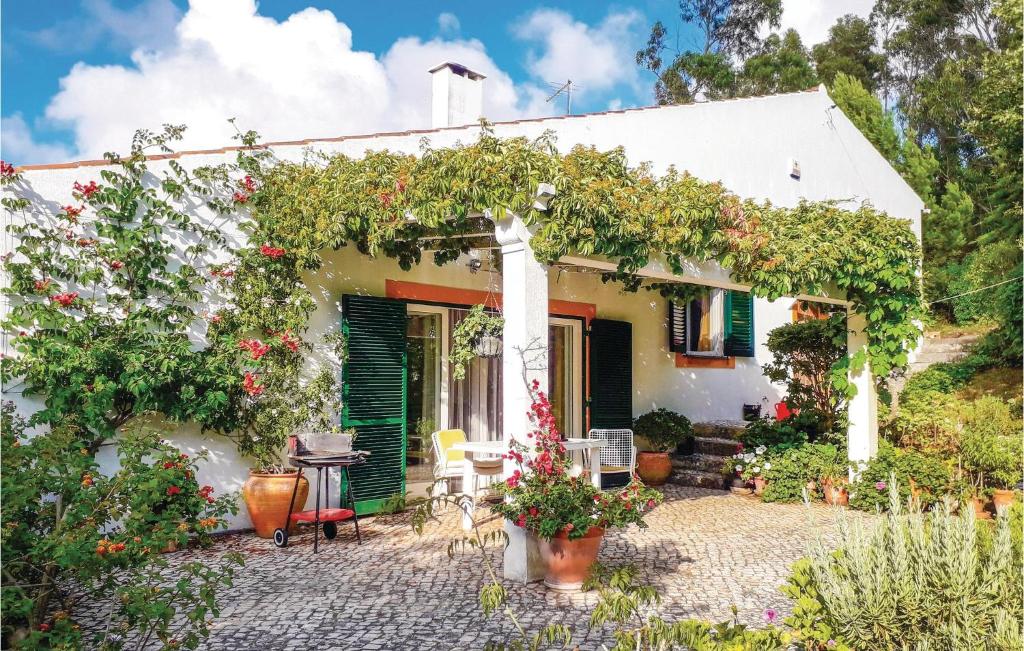 Maison de vacances Stunning home in Urzal- Carvoeira with 2 Bedrooms and WiFi  2655-123 Urzal