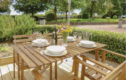 Stunning home in Valdalliere with 2 Bedrooms and WiFi