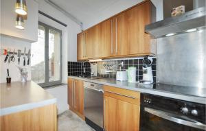 Stunning home in Villeseque des Corbier with 2 Bedrooms