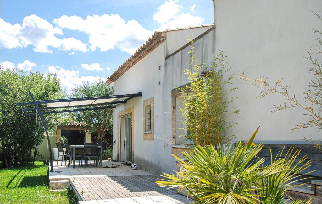 Stunning home in Villetelle with Outdoor swimming pool, WiFi and 3 Bedrooms , 34400 Villetelle