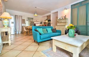 Stunning home in Viols with 3 Bedrooms, WiFi and Outdoor swimming pool