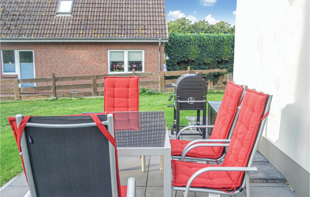 Stunning home in Wurster Nordseekste with 2 Bedrooms and WiFi , 27639 Schottwarden