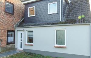 Stunning home in Wurster Nordseekste with 2 Bedrooms and WiFi