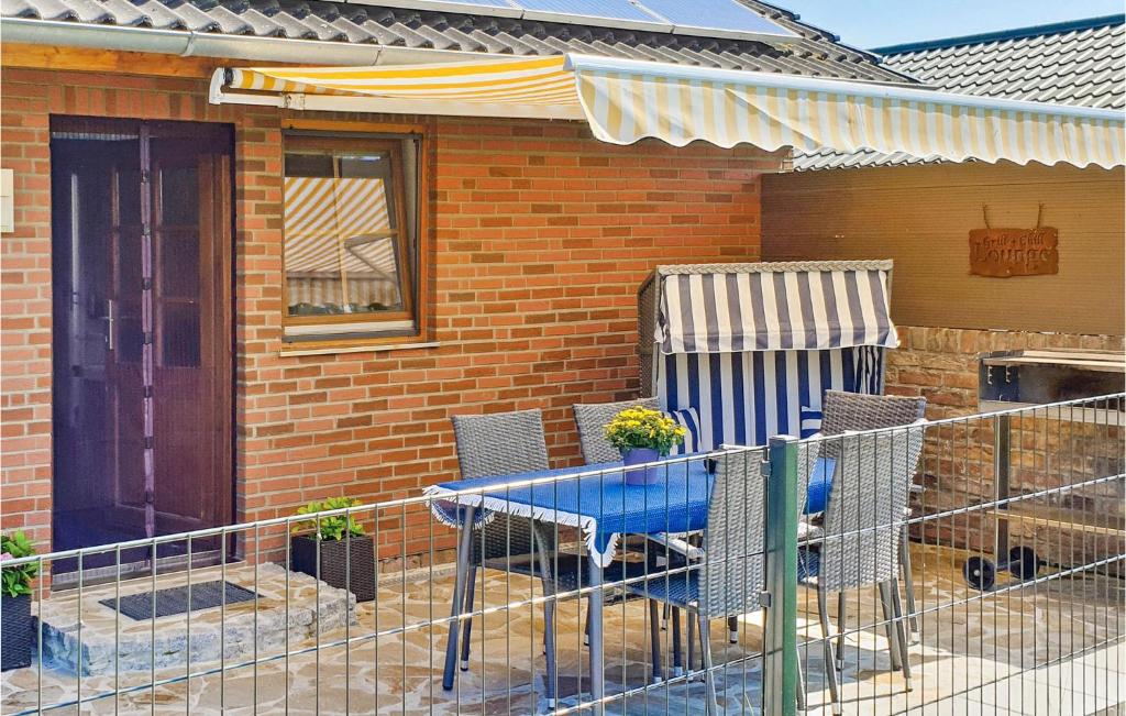 Stunning home in Wurster Nordseekste with 3 Bedrooms and WiFi , 27639 Heuhausen