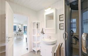 Stunning home in Zerpenschleuse with 2 Bedrooms and WiFi