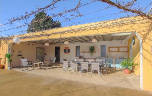Stunning house in St Martin d Ardche with WiFi and 5 Bedrooms