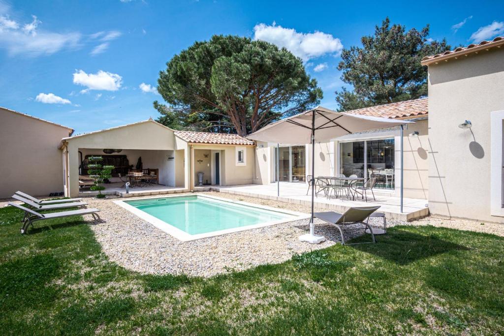 Maison de vacances Stunning house on the edge of the Luberon 101b chemin de cassouillet 84460 Cheval-Blanc