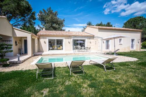 Stunning house on the edge of the Luberon