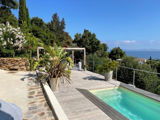 Stunning villa with private swimming pool and large garden 82150 Montaigu-de-Quercy