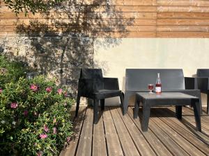 Stylish decorated house and terrace, heart of natural park