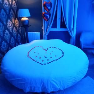 Suite privée avec BALNEO (Jacuzzi ou baignoire).