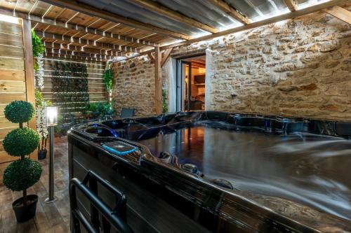Suite SPAtio - Jacuzzi Privé - 20min Disneyland PARIS