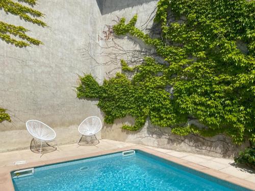 Sunny Historic House in Canal du Midi Village with Pool near Beaches