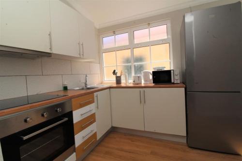 Sunny house few minutes from City Center