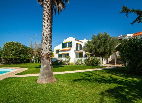Sunny Meco House -4 bedroom house with pool
