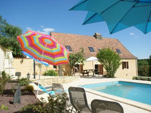 Maison de vacances Superb Holiday Home in Busse with Swimming Pool  24550 Villefranche-du-Périgord Aquitaine