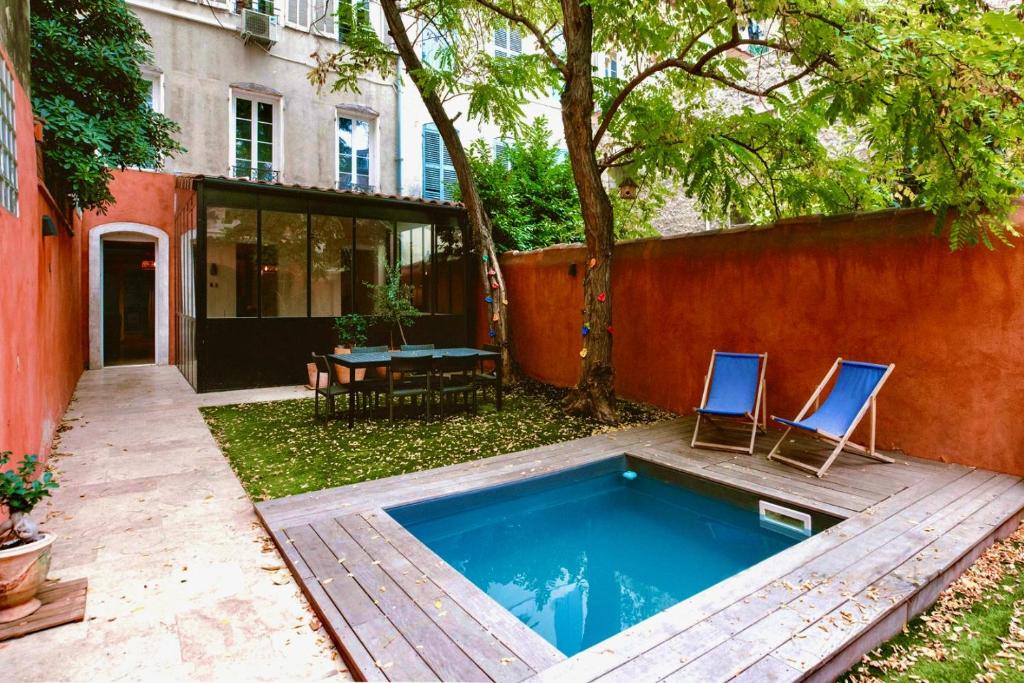 Maison de vacances Superb loft featuring garden, sauna and private pool 37 Rue Sénac de Meilhan 13001 Marseille