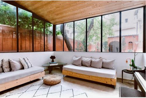 Superb loft featuring garden, sauna and private pool