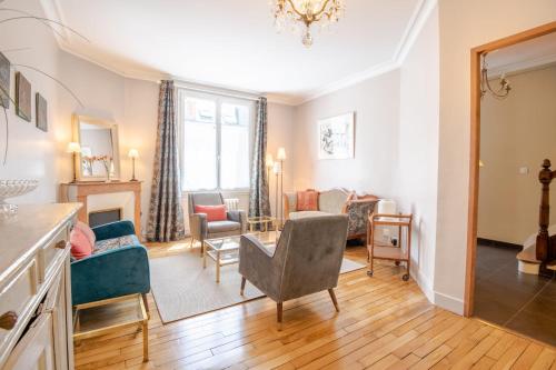 Superbe maison de ville à proximité du centre-ville avec extérieur