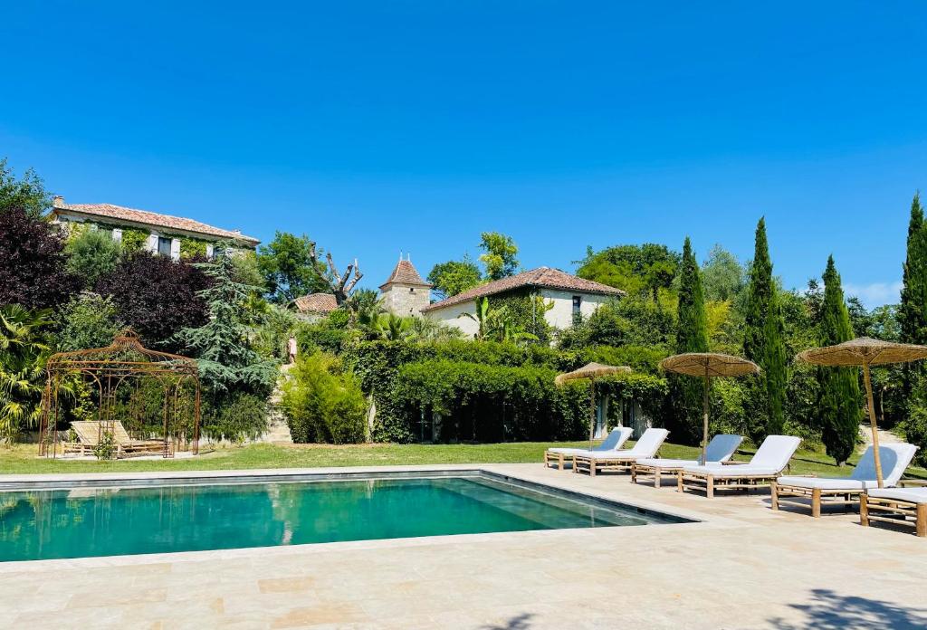 Maison de vacances Superbe propriété avec piscine Lieu dit Pagés 32340 Castet-Arrouy