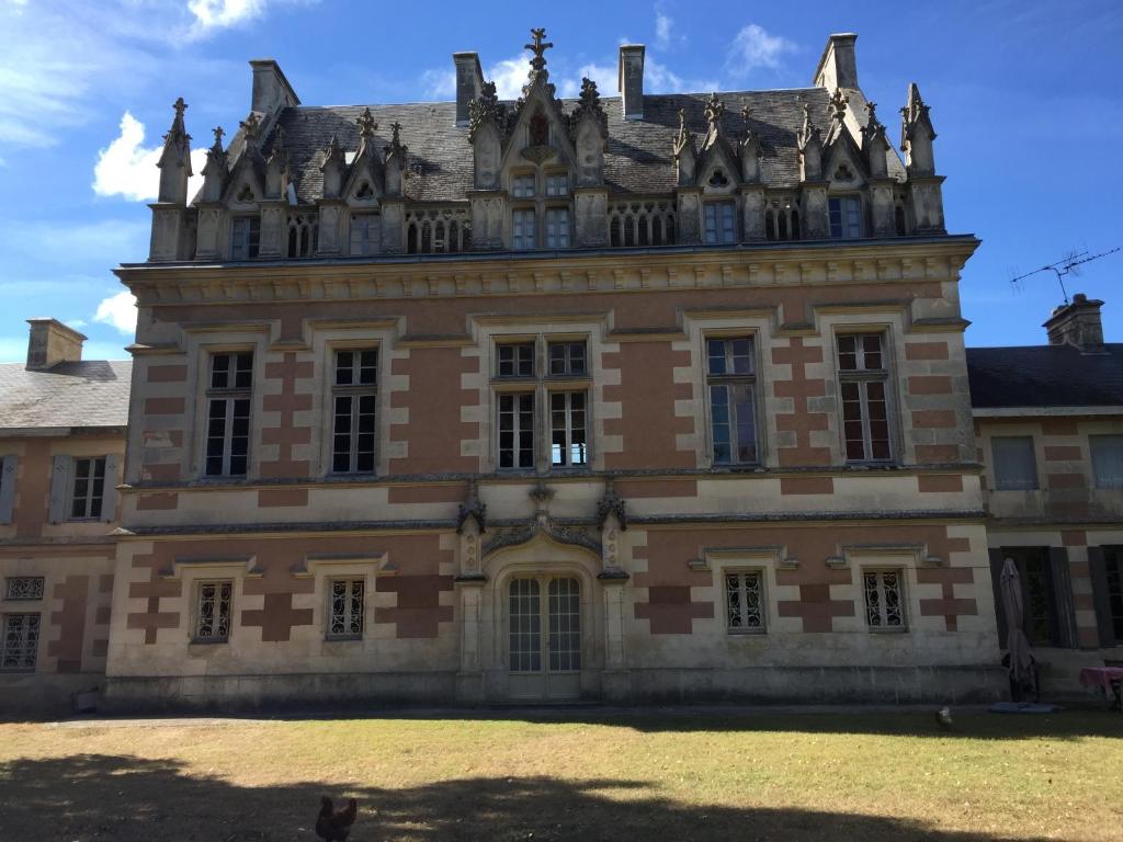 Maison de vacances Swallows, Beautiful gite in the grounds of Chateau Beauvoir 5 Allée de Beauvoir 17810 Écurat