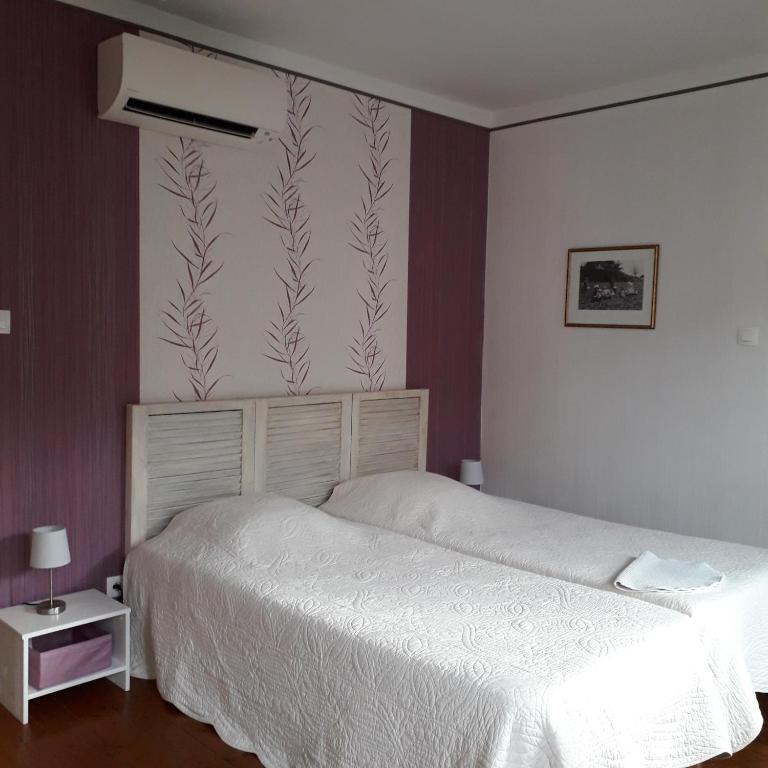 T2 28m2 jardin, piscine partagée 20144 Zonza