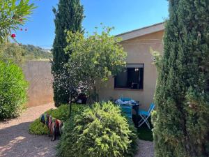 T2 28m2 jardin, piscine partagée