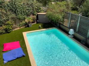 T2 28m2 jardin, piscine partagée