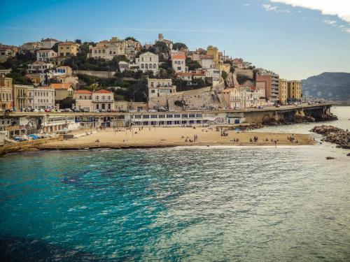 T2 équipé au calme + Terrasse à 1 km de la Mer