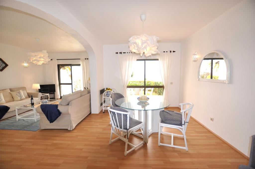 Maison de vacances T2 Holiday Cottage near the beach | B112 Aldeamento do Levante 8400-496 Lagoa