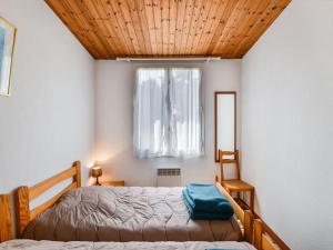 Tasteful Holiday Home in Saint-Savinien with Private Garden