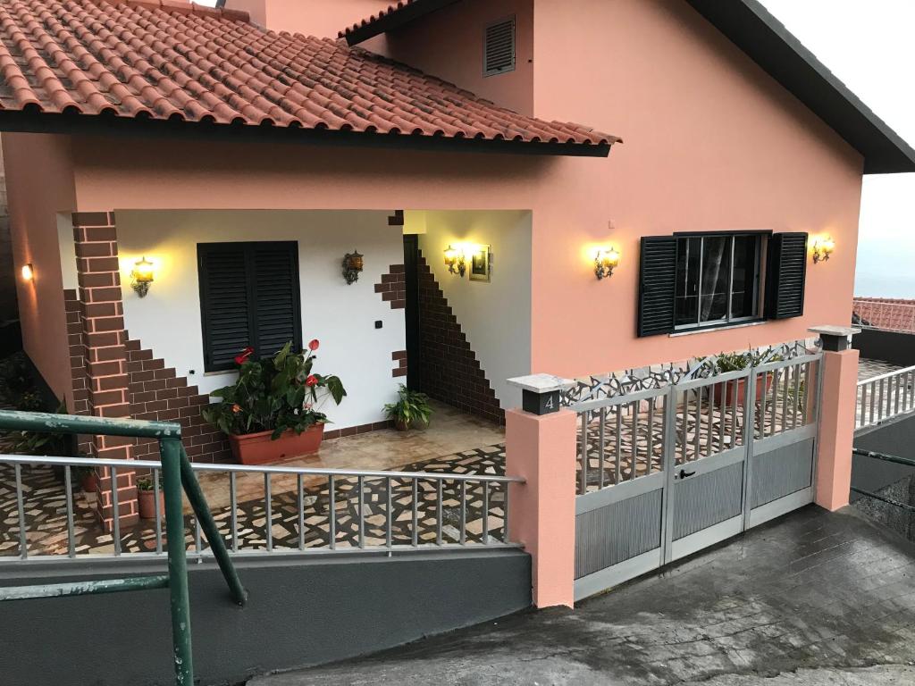 Maison de vacances Teixeira Villa Caminho da Nazaré n4 9370-072 Arco da Calheta