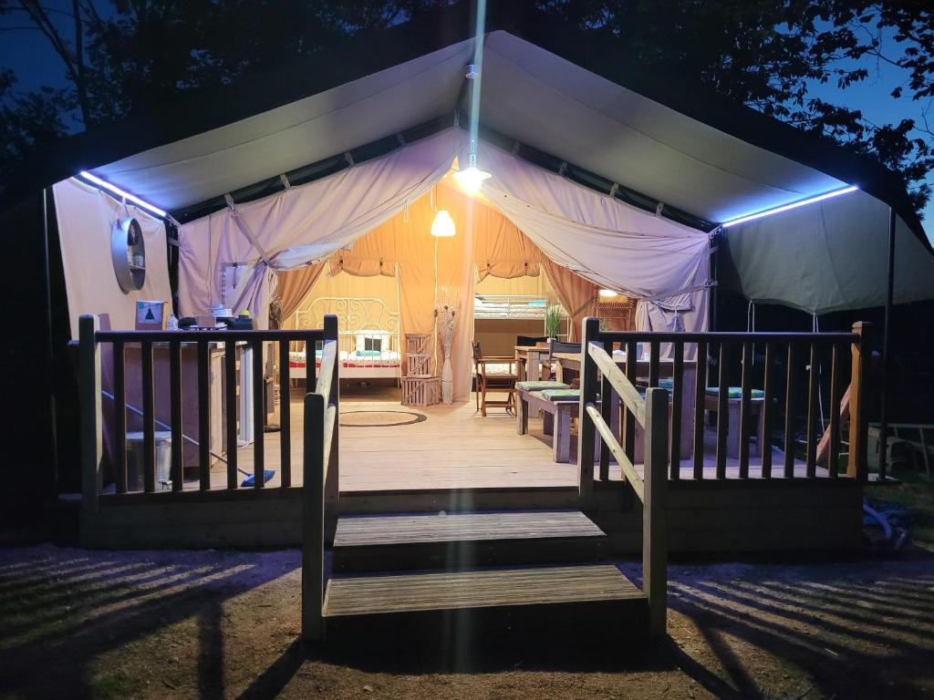 Maison de vacances Tente Lodge Safari Hameau Raux 14350 Saint-Martin-des-Besaces