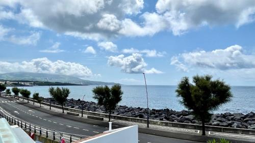 Terraço de São Roque, Junto à Praia!
