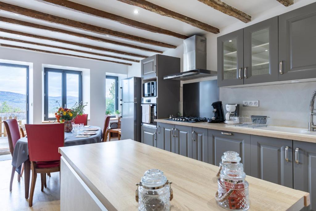 Terre d Emeraude - Charmante maison avec sauna 69 route de Vosbles, Vosbles Valfin, 39240 Vosbles