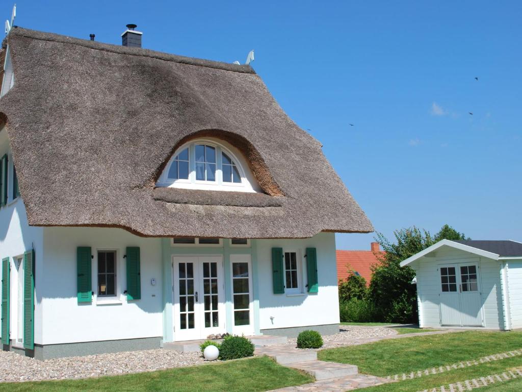 Maison de vacances Thatched Holiday Home in Rerik with Terrace  18230 Rerik